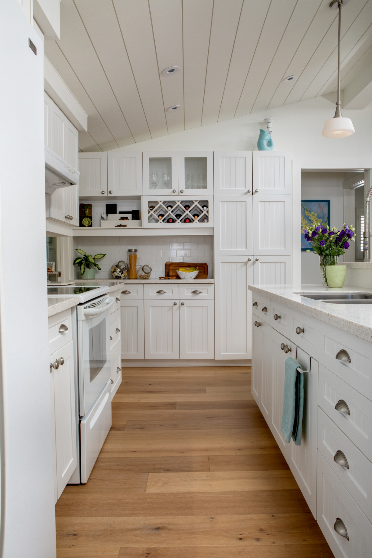 Renovated interior, image 6